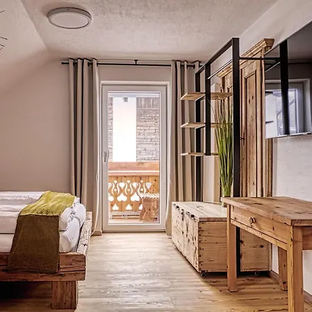 Girlinggut Schlafen Starten Salzburg エリックスハウゼン