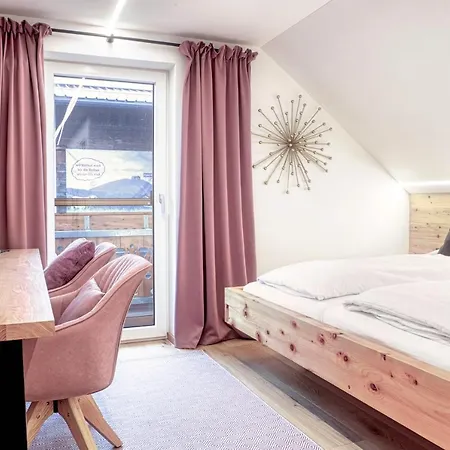 Girlinggut Schlafen Starten Salzburg * エリックスハウゼン